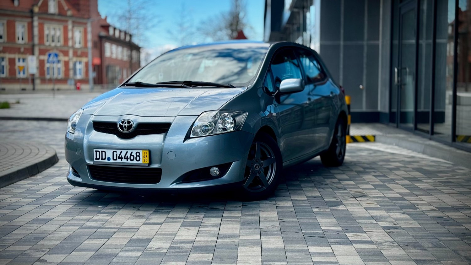 Toyota Yaris — fotografia Das Auto, nie potwierdza aktualnej dostępności