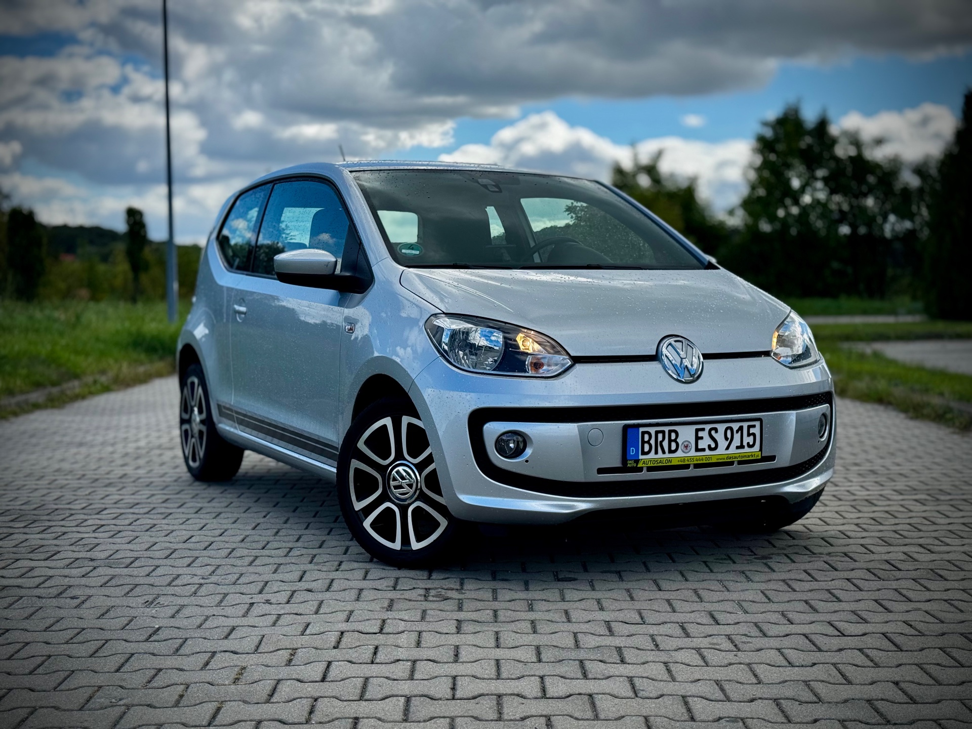 Volkswagen up! Club 1.0 MPI | 156 000 km | Srebrny | Alufelgi