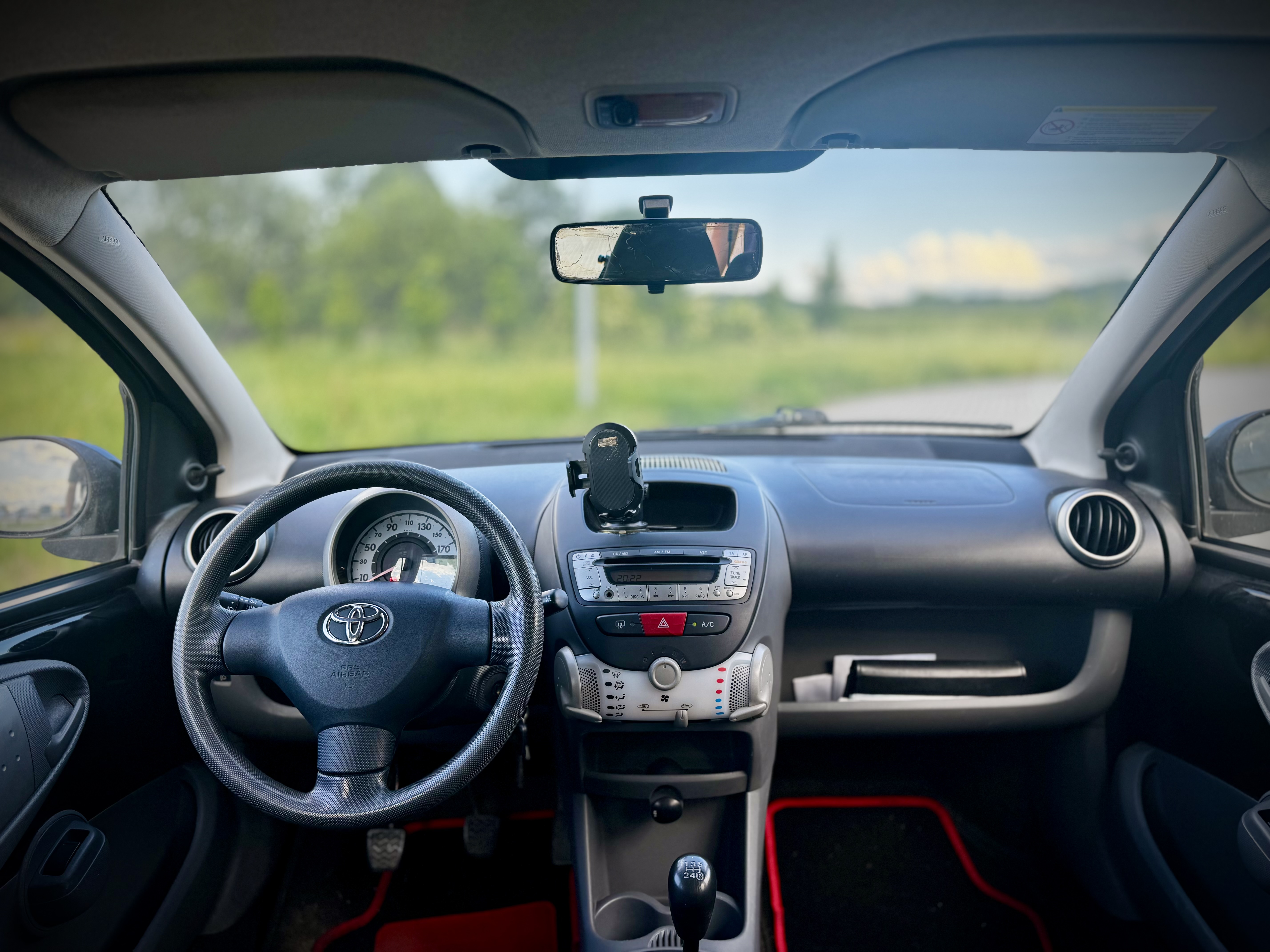 Toyota AYGO, zadbana! Klimatyzacja! — zdjęcie 3