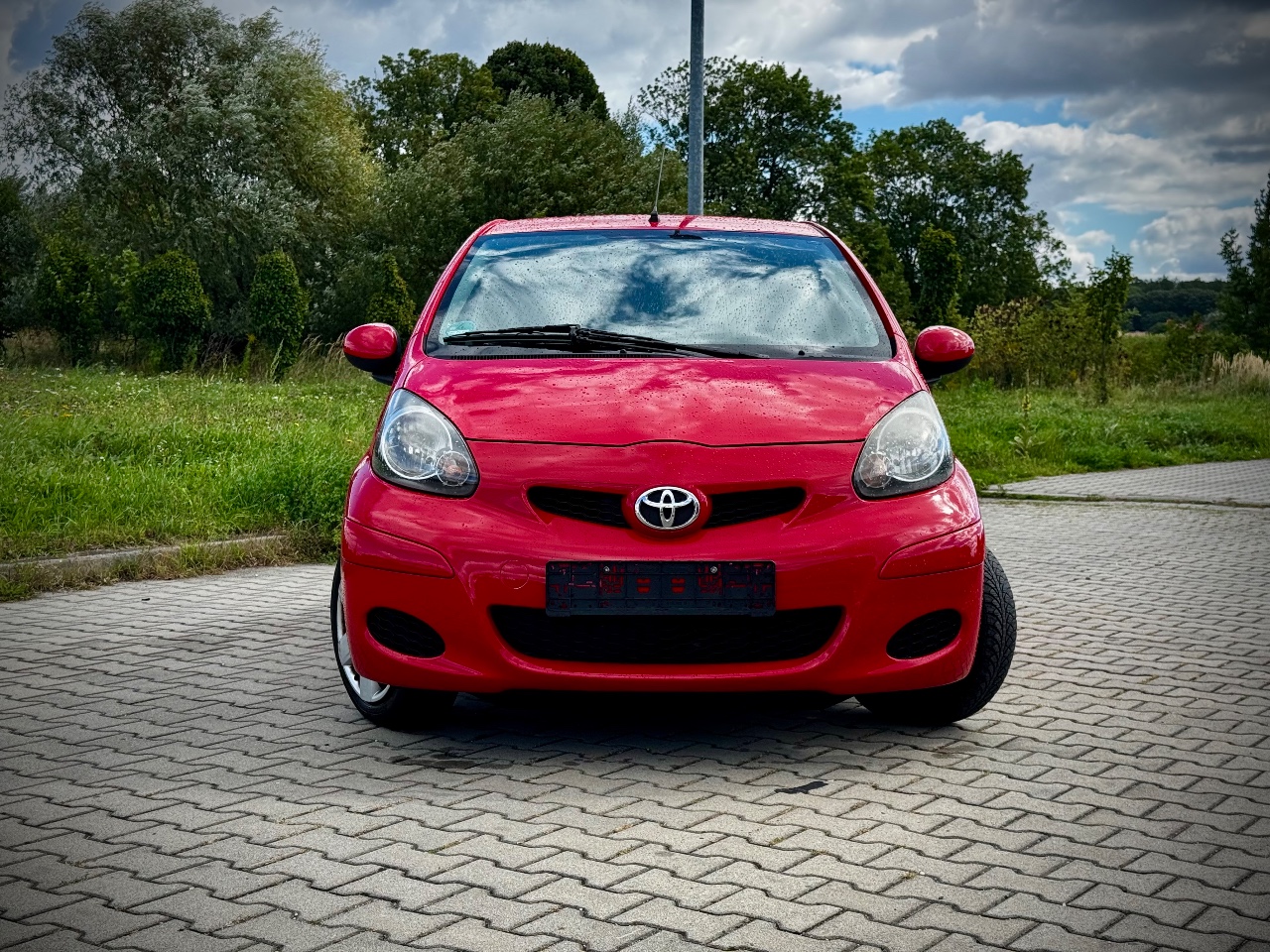 Toyota Aygo 1.0 68 KM | 156 000 km | ekonomiczne miejskie auto — zdjęcie 2
