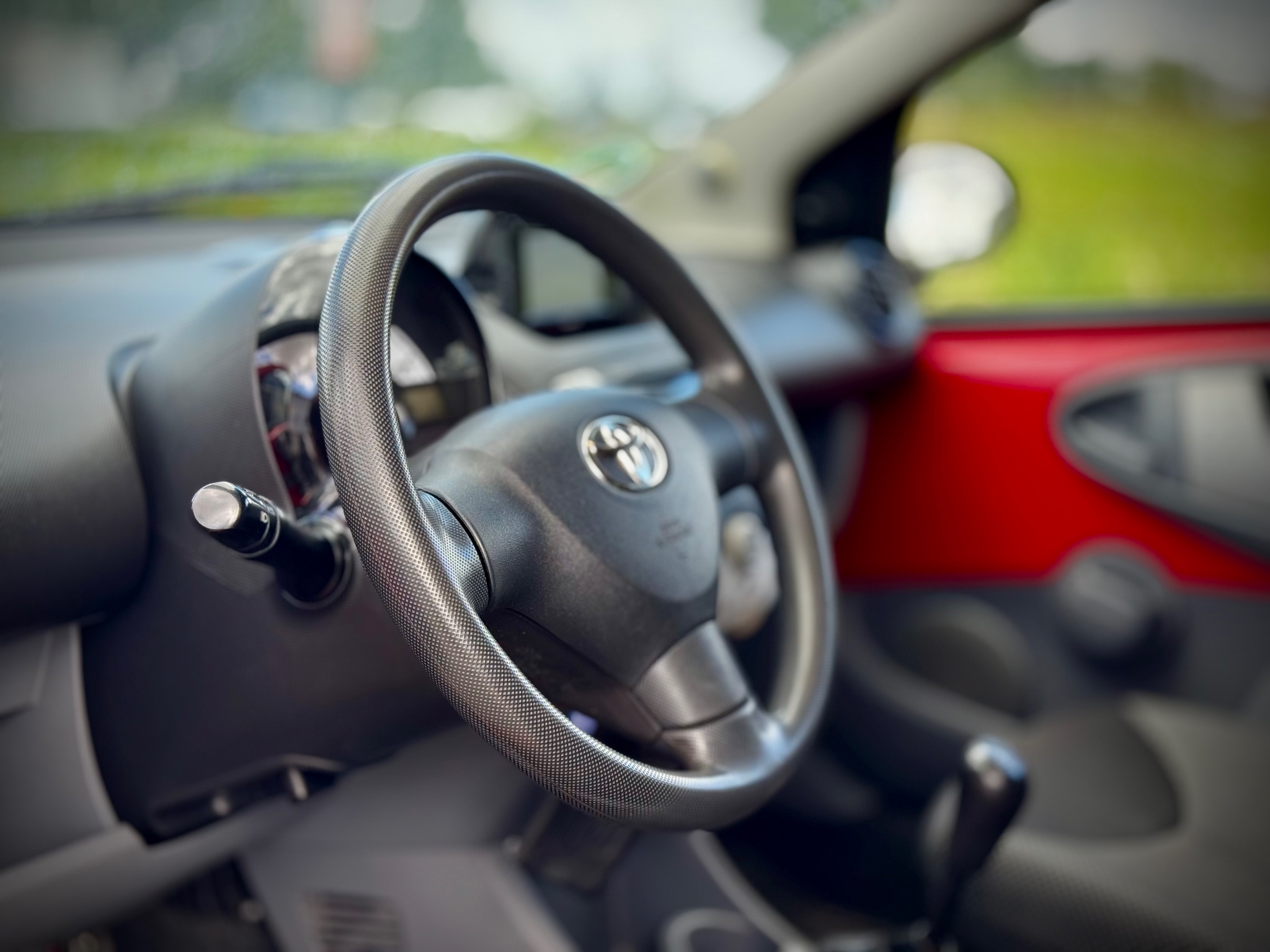 Toyota Aygo 1.0 68 KM | 156 000 km | ekonomiczne miejskie auto — zdjęcie 11
